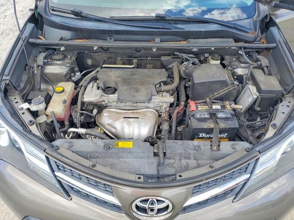 2015 TOYOTA RAV4 — Engine bay