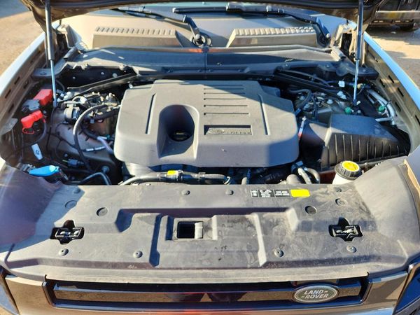 2025 LAND ROVER DEFENDER — Engine bay