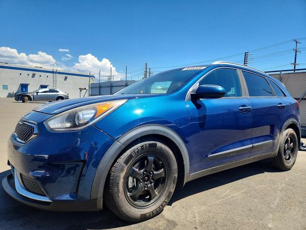 2017 KIA NIRO