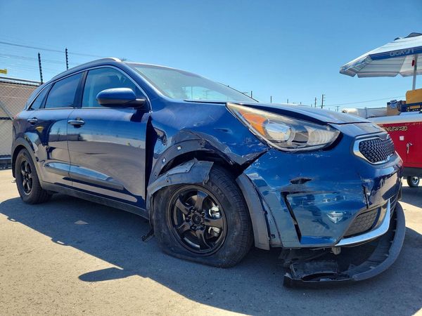 2017 KIA NIRO