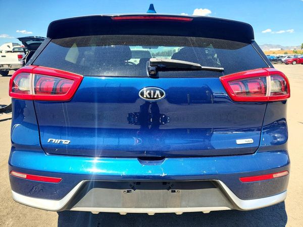 2017 KIA NIRO