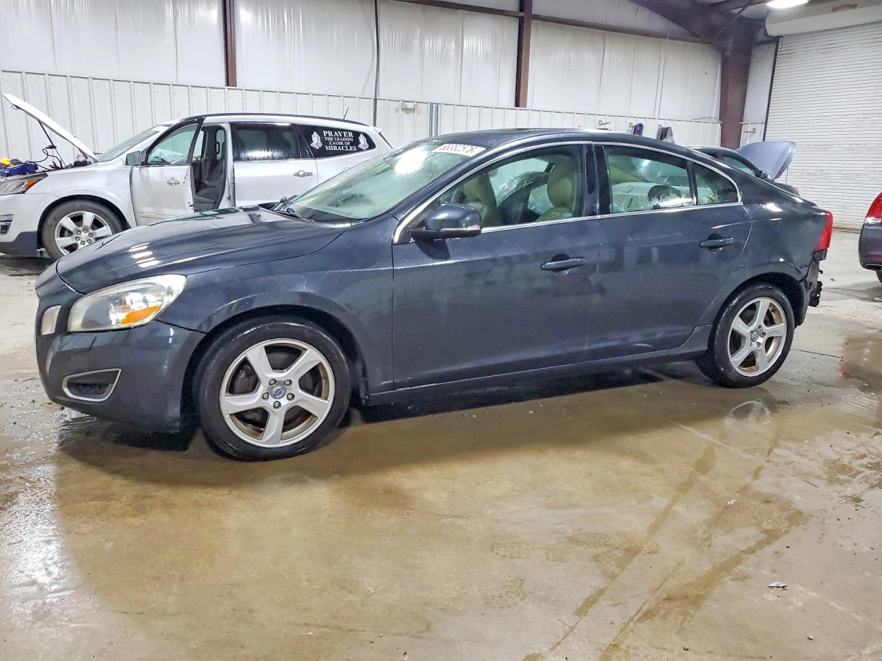 2012 VOLVO S60