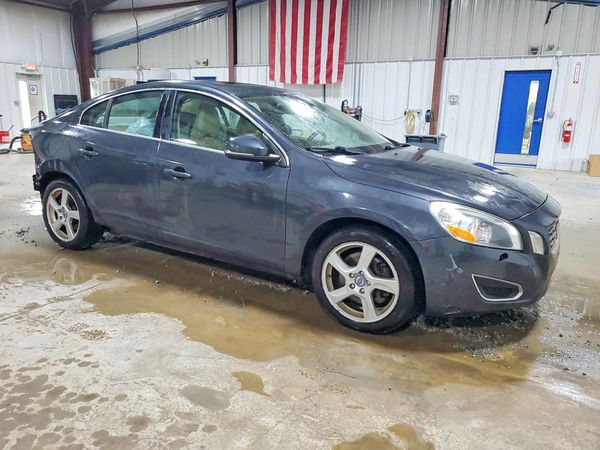2012 VOLVO S60