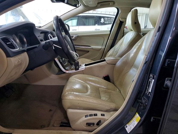 2012 VOLVO S60
