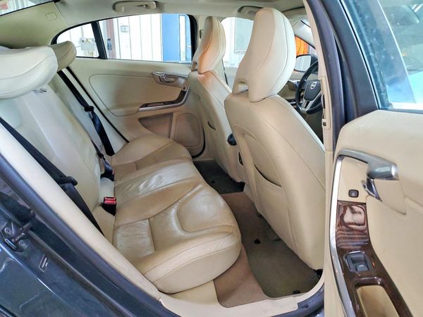 2012 VOLVO S60