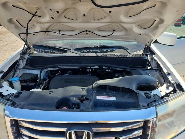 2013 HONDA PILOT EX-L — Engine bay