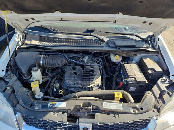 2016 DODGE GRAND CARAVAN SXT — Engine bay