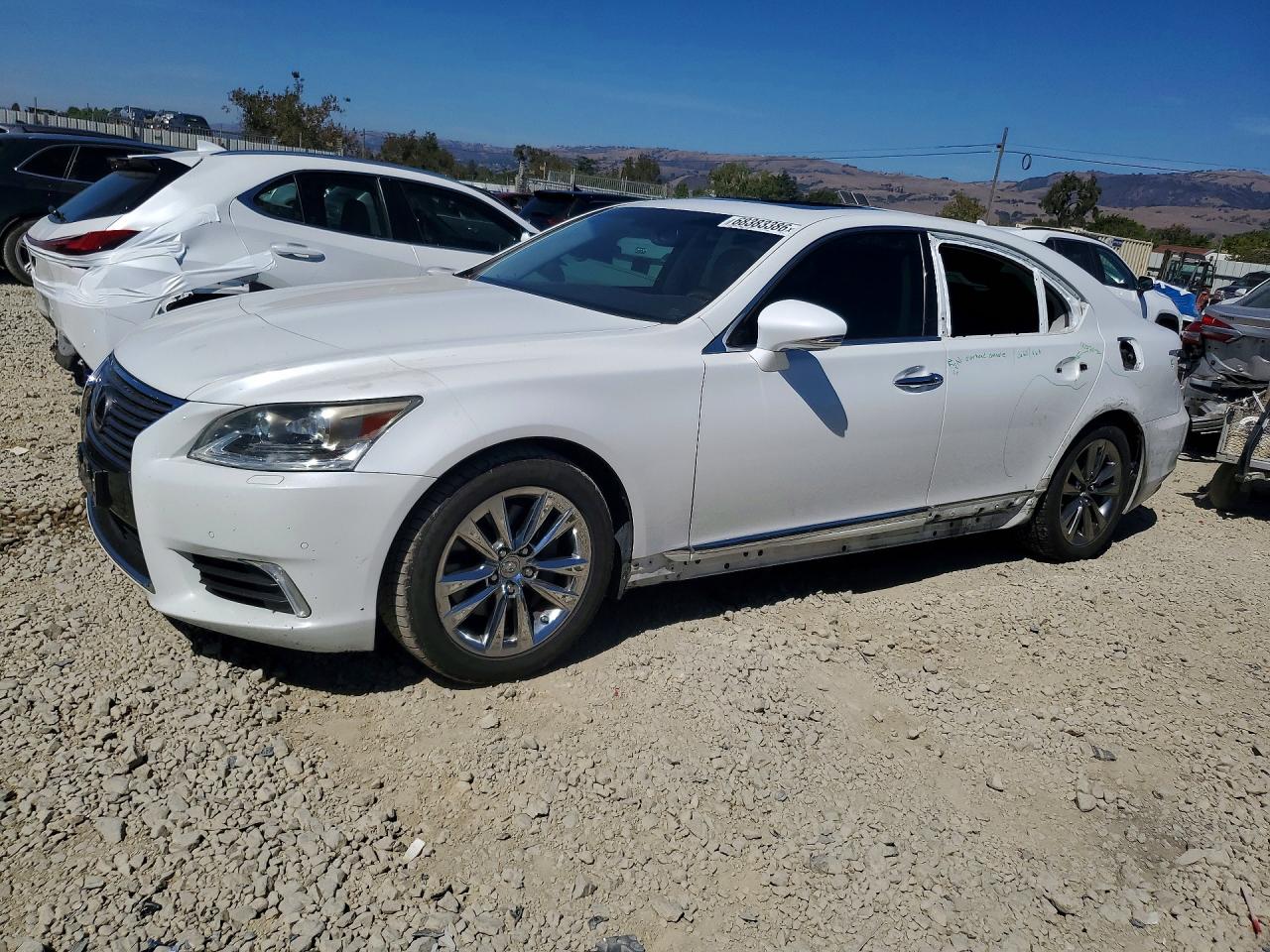2013 LEXUS LS 460