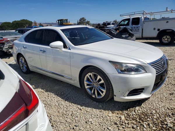 2013 LEXUS LS 460