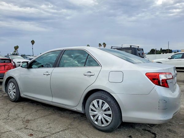 2014 TOYOTA CAMRY