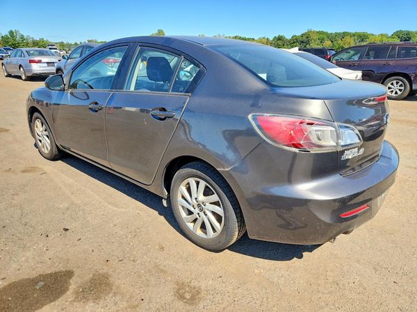 2013 MAZDA 3 Touring/GS