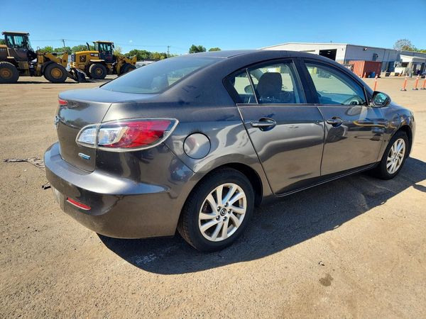 2013 MAZDA 3 Touring/GS