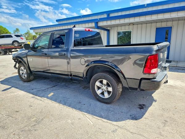 2014 RAM 1500 SLT