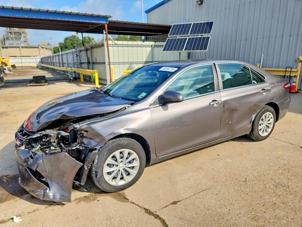2017 TOYOTA CAMRY