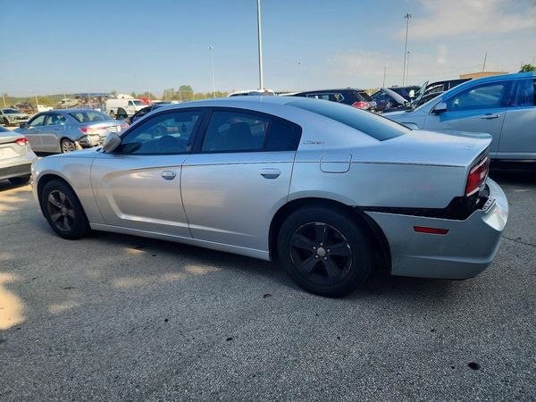 2012 DODGE CHARGER SE