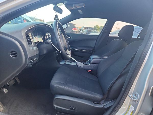 2012 DODGE CHARGER SE