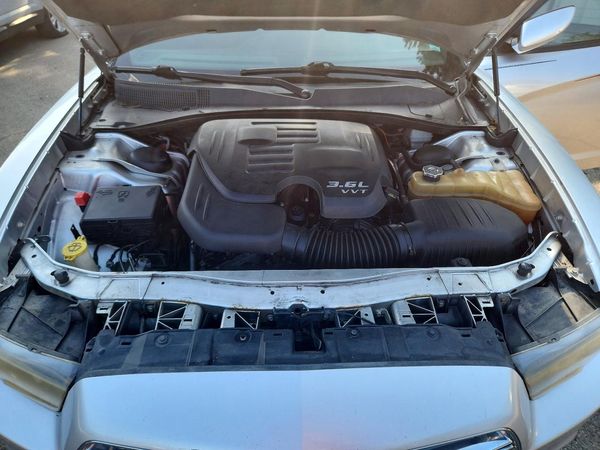 2012 DODGE CHARGER SE