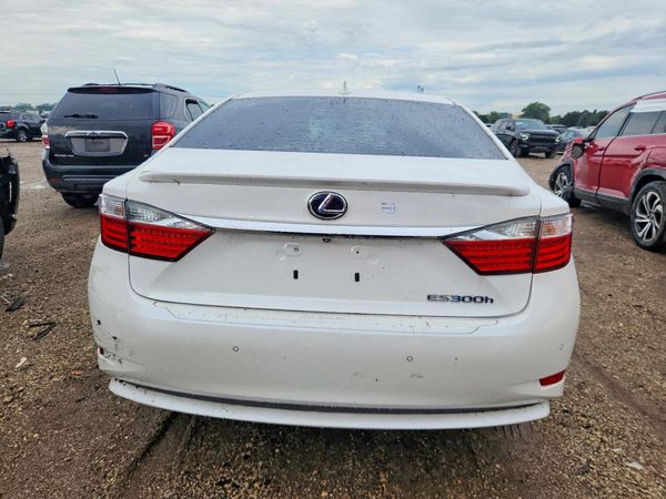 2015 LEXUS ES 300h