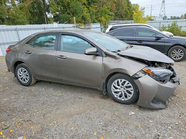 2017 TOYOTA COROLLA — Passenger 3/4