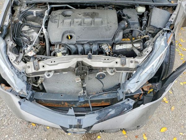 2017 TOYOTA COROLLA — Engine bay