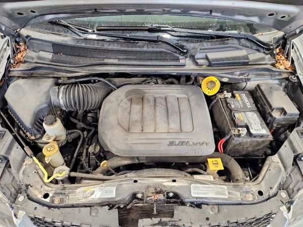 2019 DODGE GRAND CARAVAN GT — Engine bay