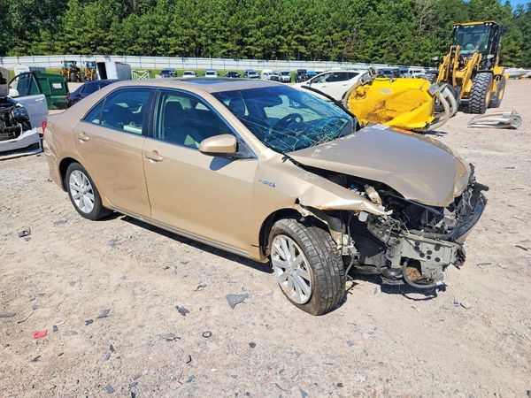 2012 TOYOTA CAMRY SOLA Hybrid — Passenger 3/4