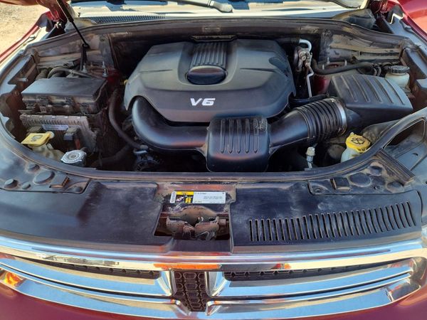 2015 DODGE DURANGO SXT — Engine bay