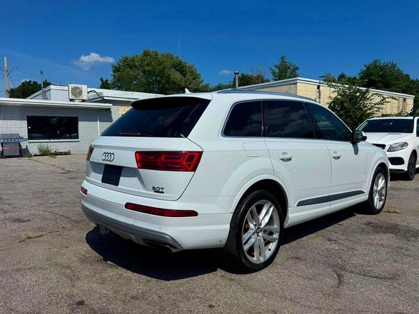 2018 AUDI Q7 quattro Prestige