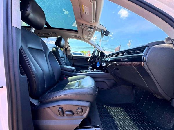 2018 AUDI Q7 quattro Prestige