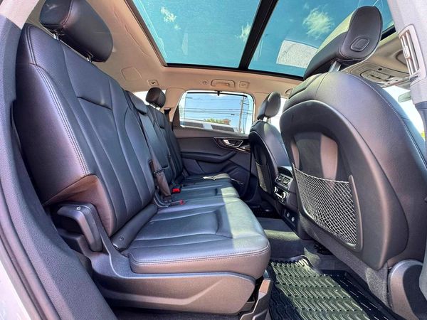 2018 AUDI Q7 quattro Prestige