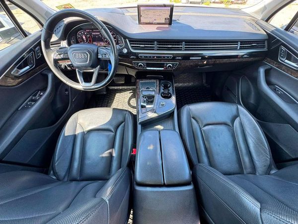 2018 AUDI Q7 quattro Prestige