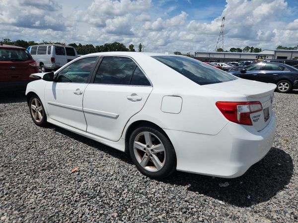 2014 TOYOTA CAMRY