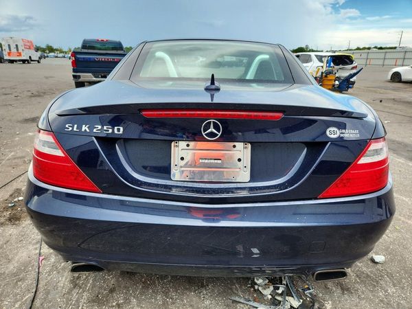 2013 MERCEDES-BENZ SLK