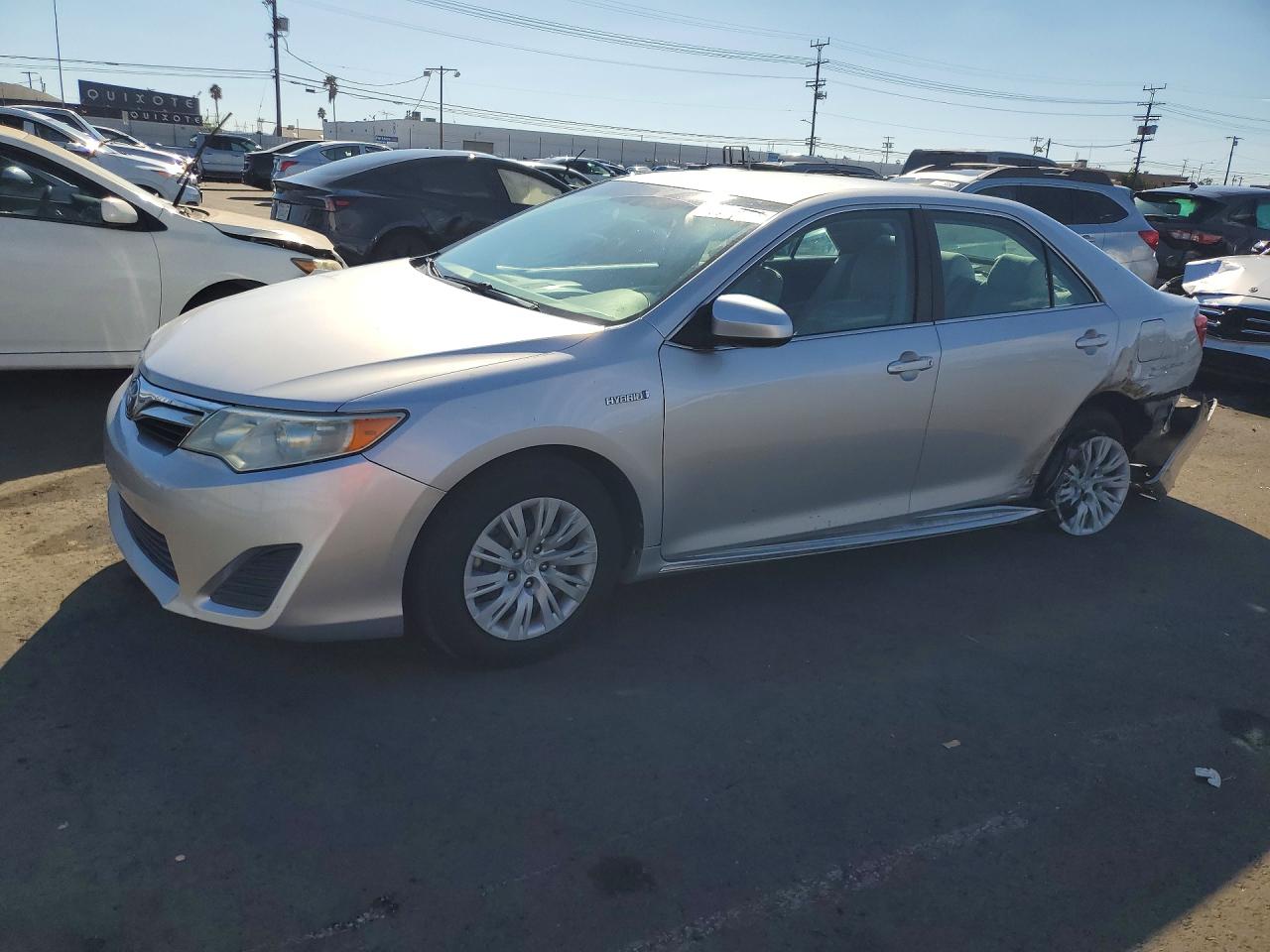2012 TOYOTA CAMRY Hybrid — Front 3/4