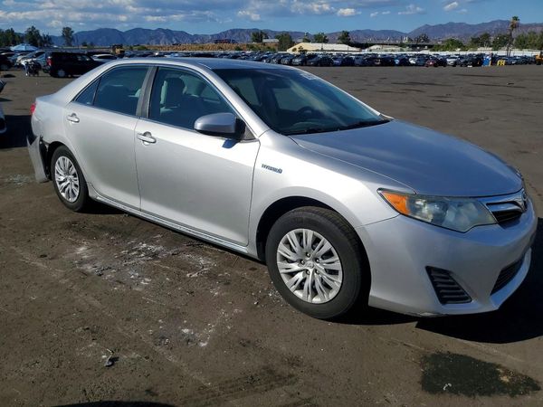 2012 TOYOTA CAMRY Hybrid — Passenger 3/4
