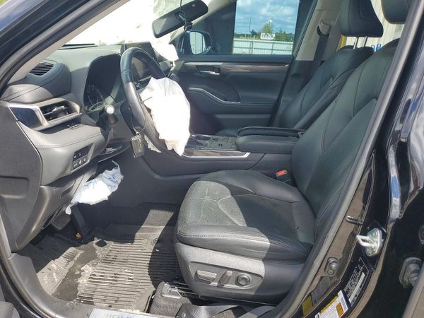 2020 TOYOTA HIGHLANDER