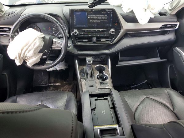 2020 TOYOTA HIGHLANDER