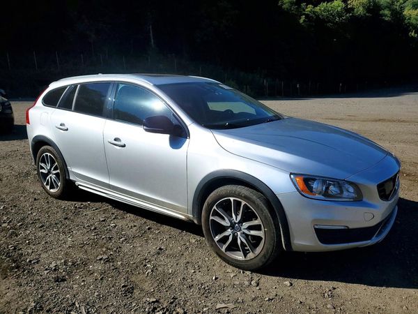 2017 VOLVO V60 CROSS COUNTRY Premier