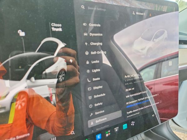 2023 TESLA MODEL Y