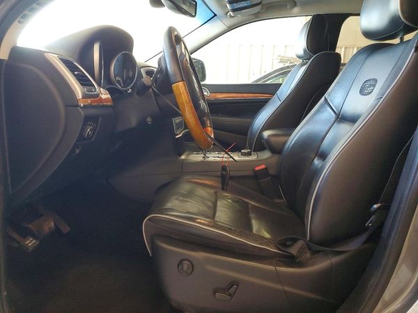 2012 JEEP CHEROKEE Overland — DENT