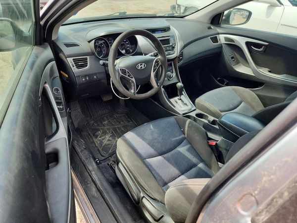 2013 HYUNDAI ELANTRA