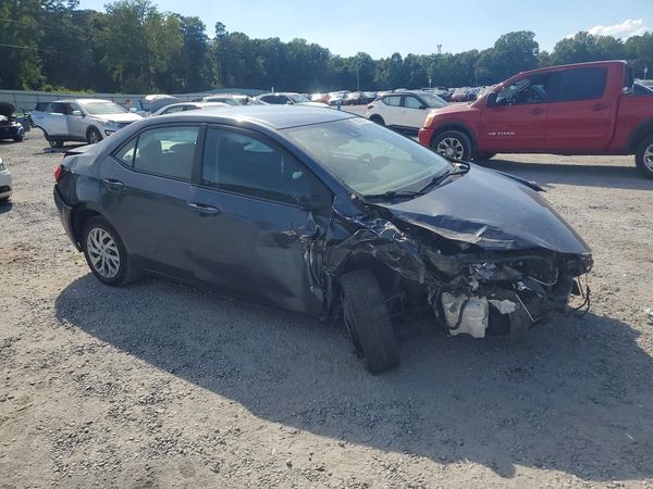 2017 TOYOTA COROLLA — Passenger 3/4