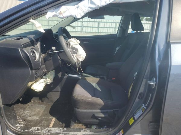 2017 TOYOTA COROLLA — DENT
