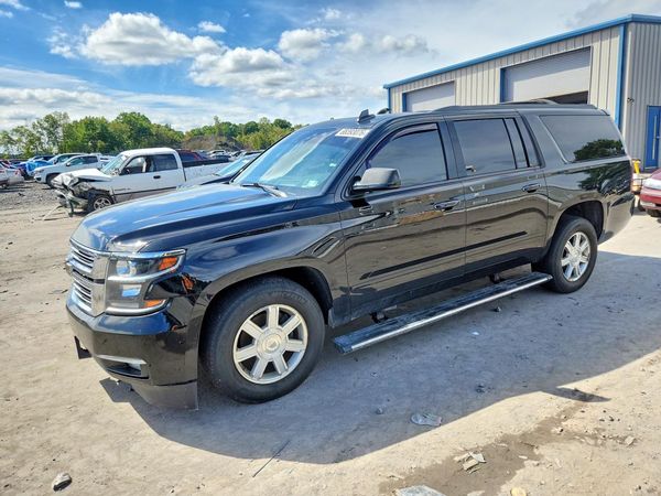 2017 CHEVROLET SUBURBAN — DSFA — Front 3/4