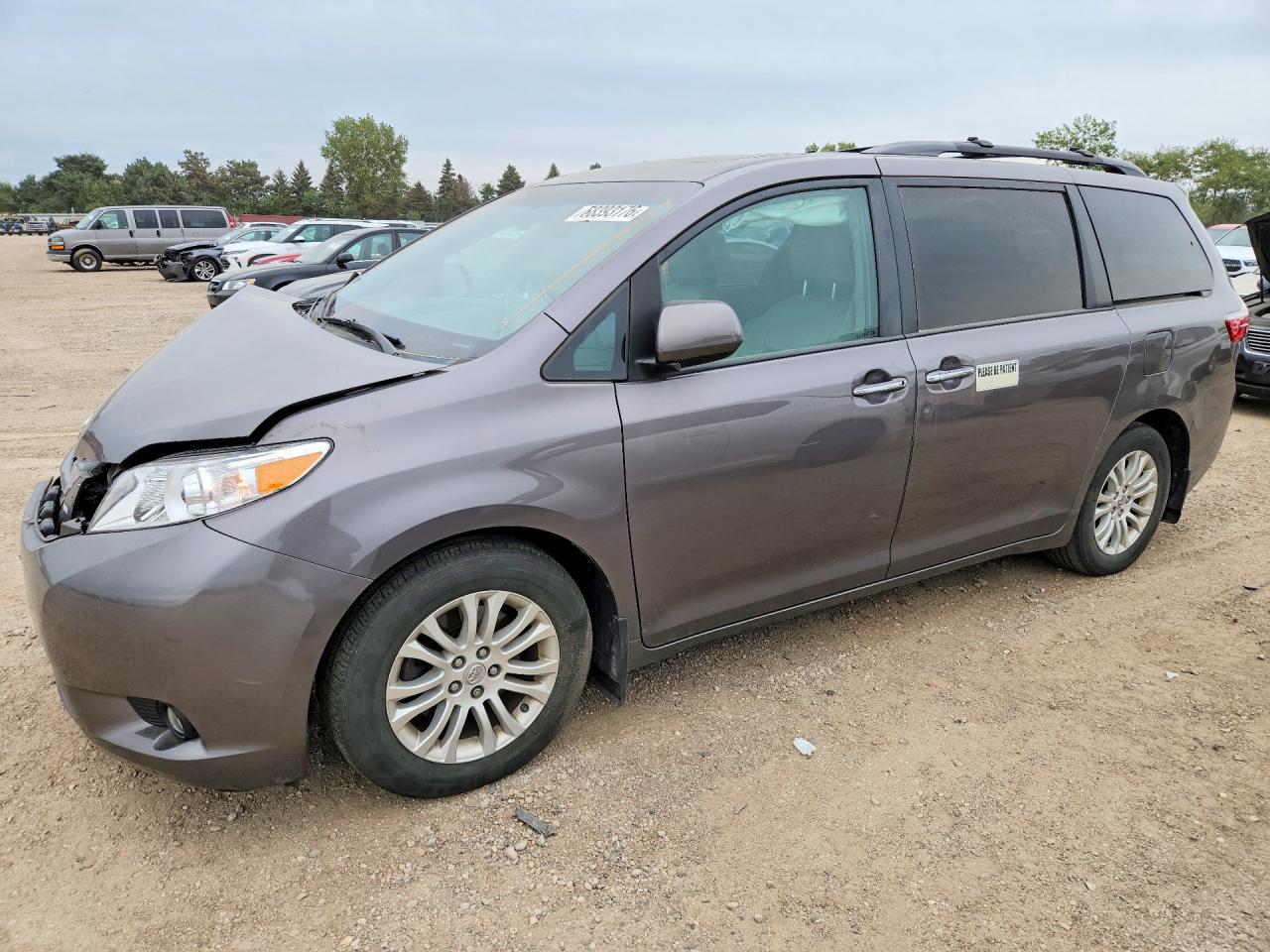 2015 TOYOTA SIENNA