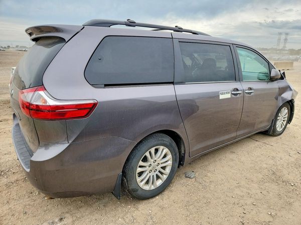 2015 TOYOTA SIENNA