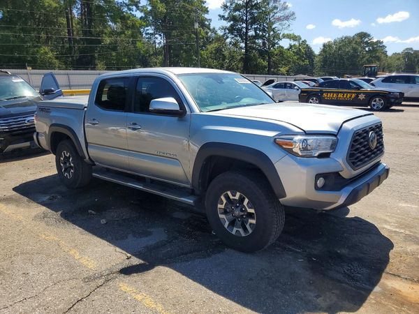 2022 TOYOTA TACOMA SR5 — Passenger 3/4