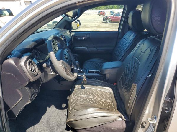 2022 TOYOTA TACOMA SR5 — DENT