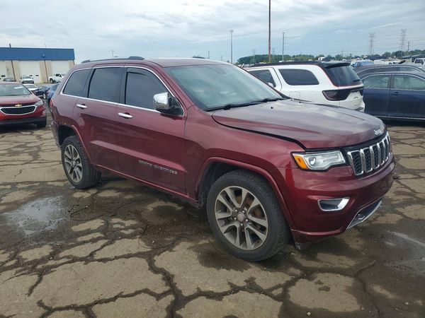2017 JEEP GRAND CHEROKEE Overland — Passenger 3/4