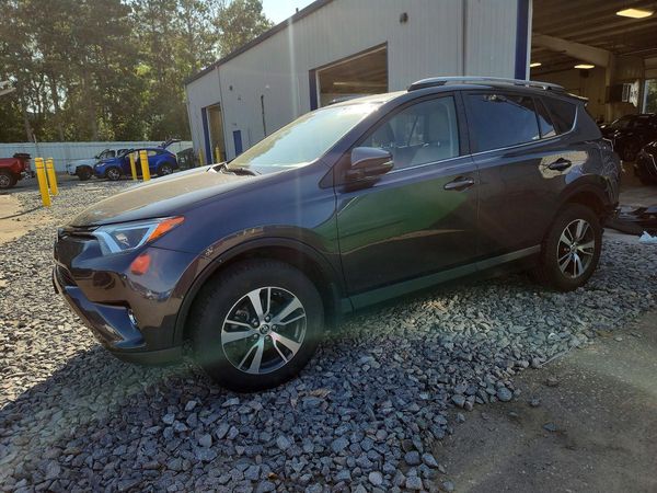 2018 TOYOTA RAV4 Adventure/XLE
